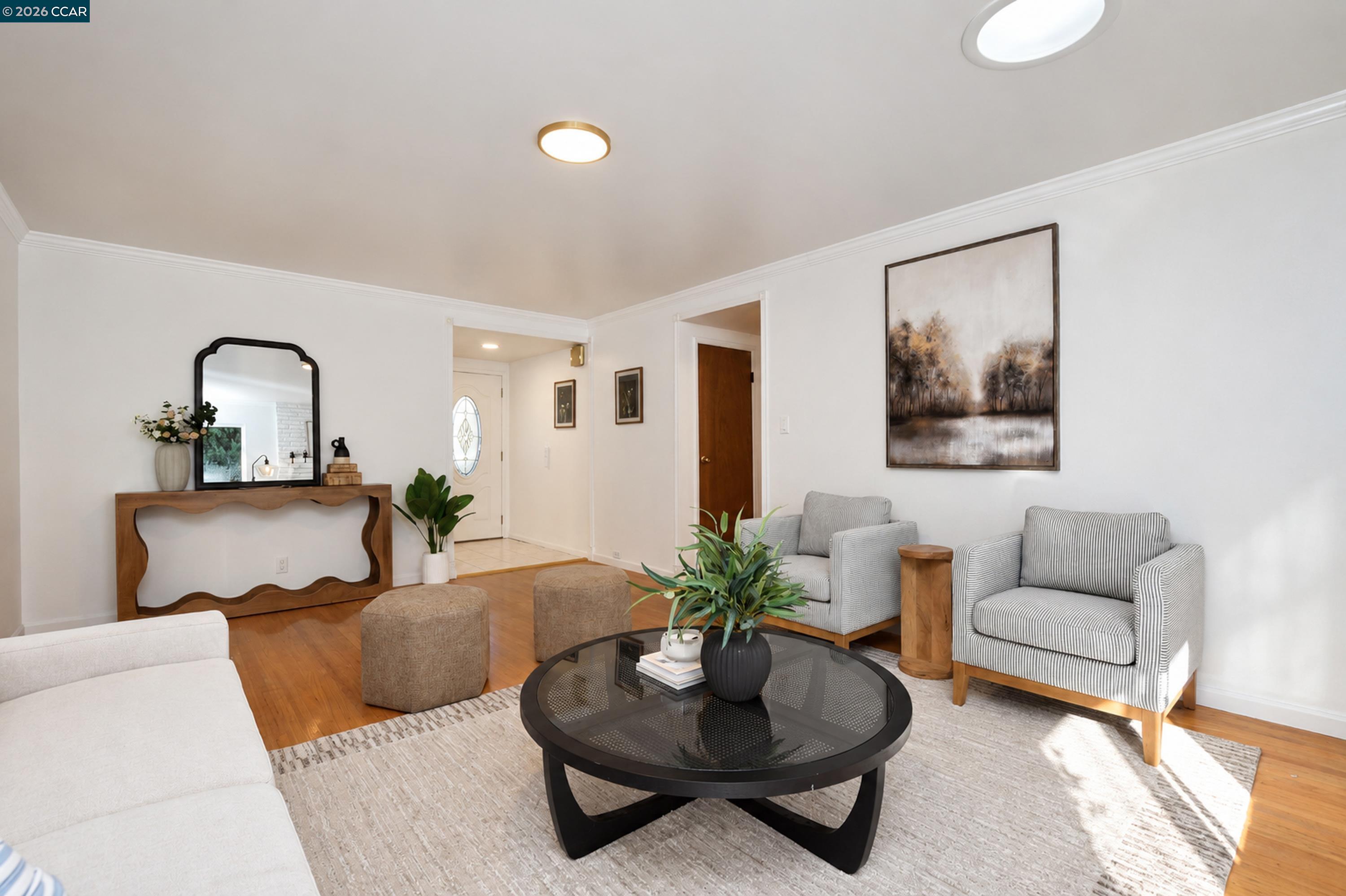 232 Coleen St