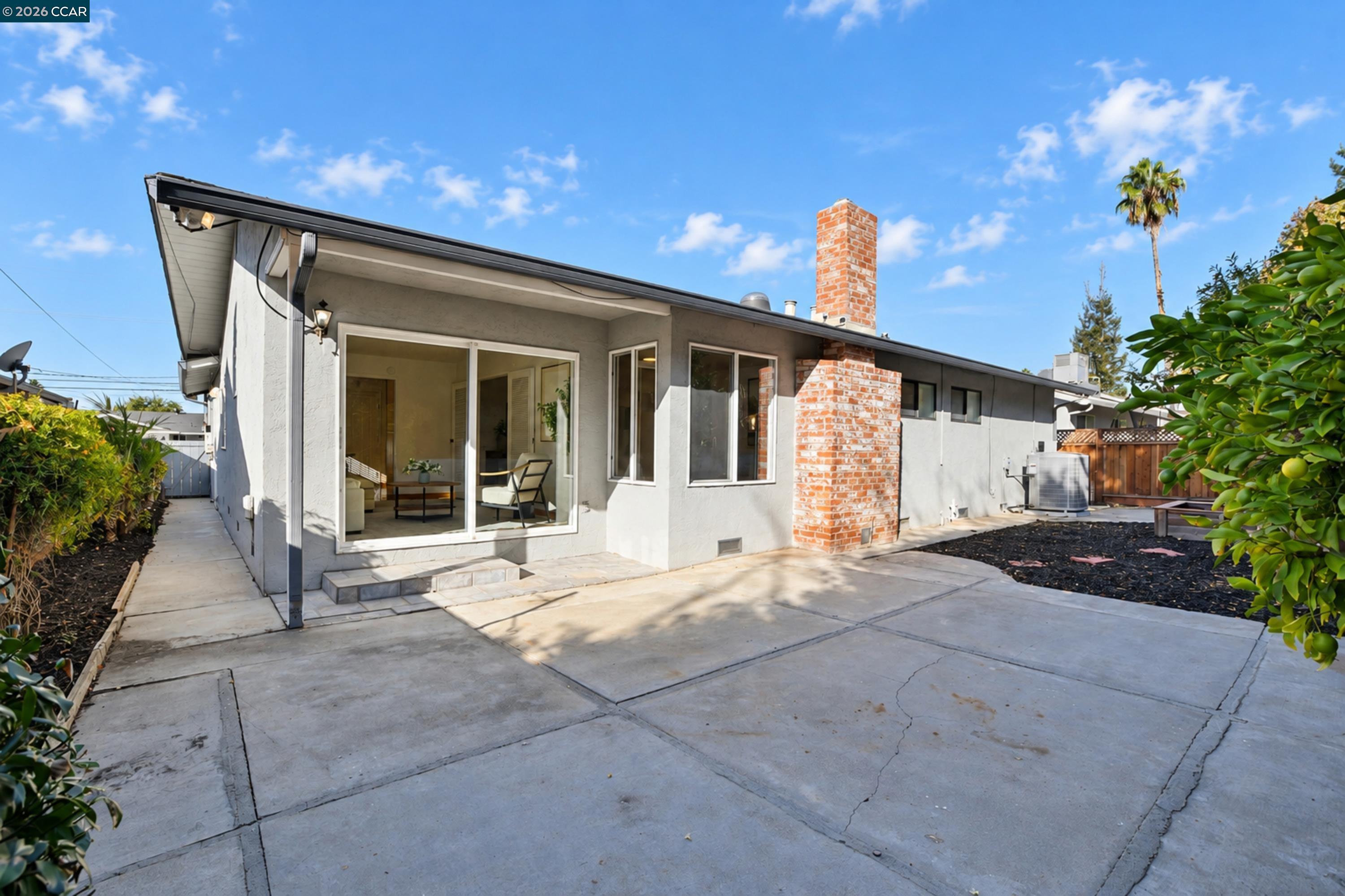 232 Coleen St