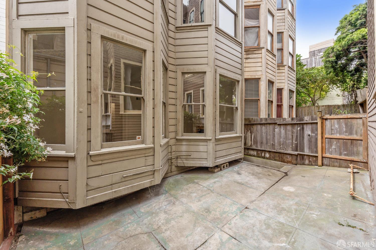 814 Divisadero Street