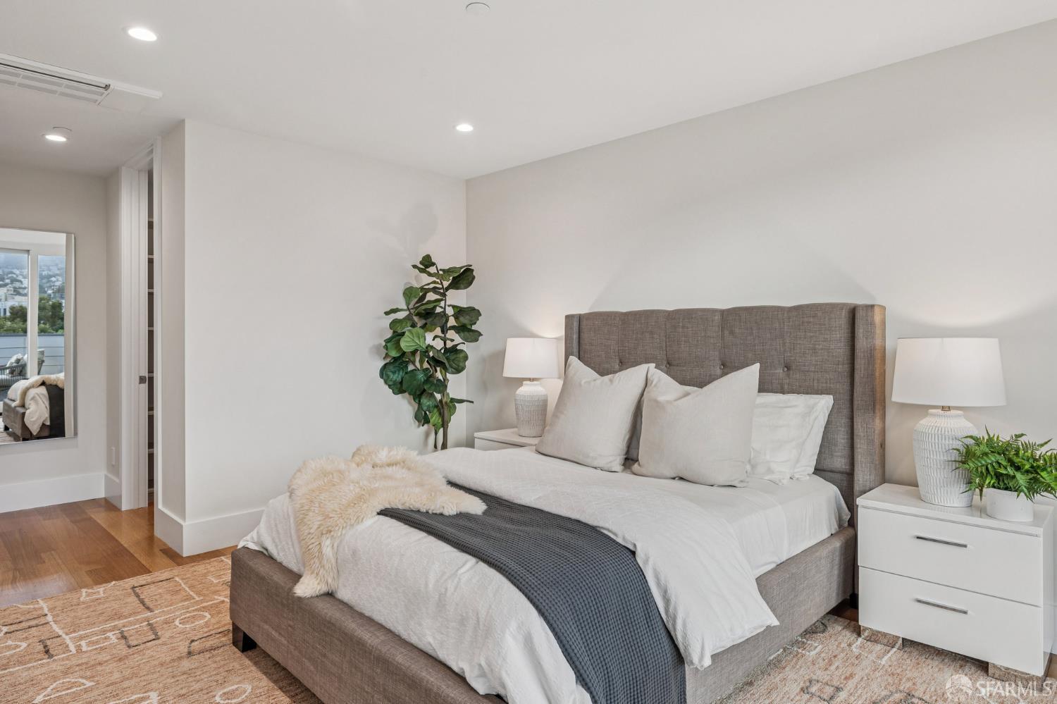 228 Vicksburg Street # 3
