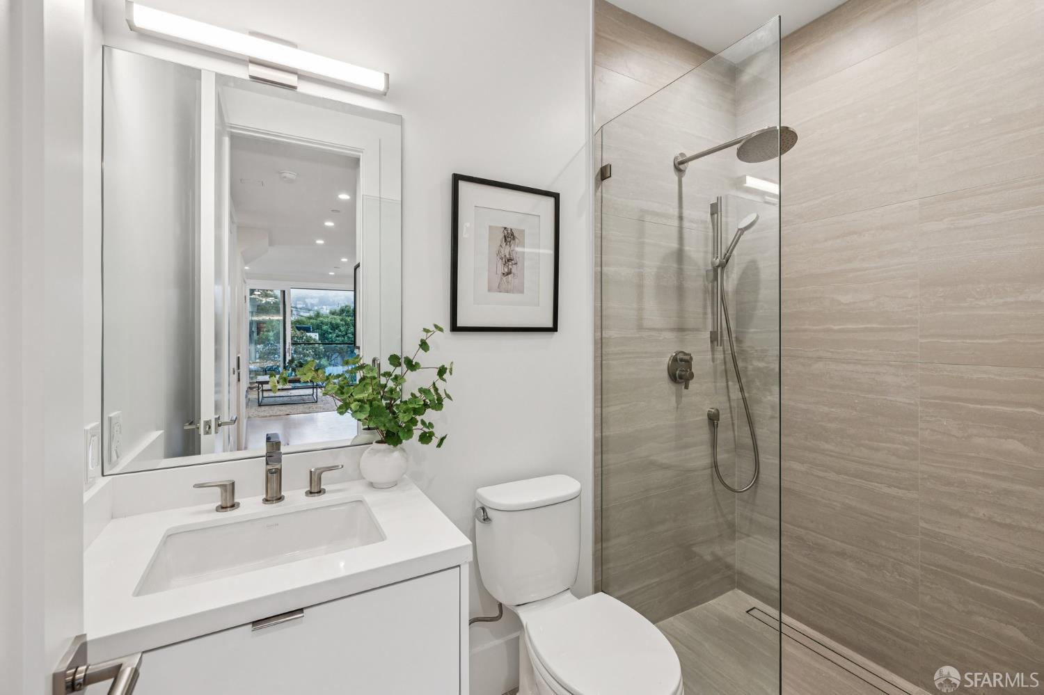 228 Vicksburg Street # 3