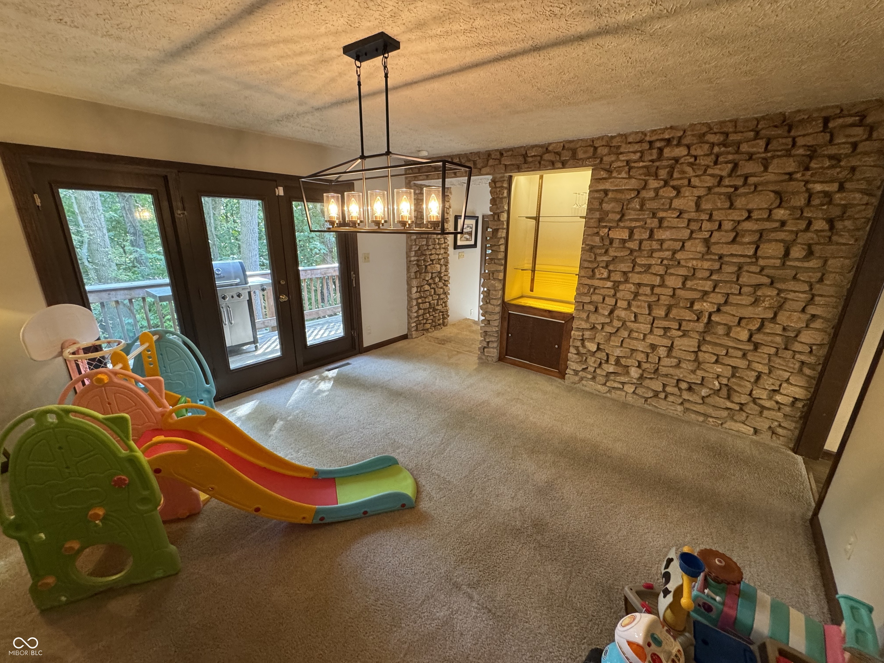 9103 Sargent Road