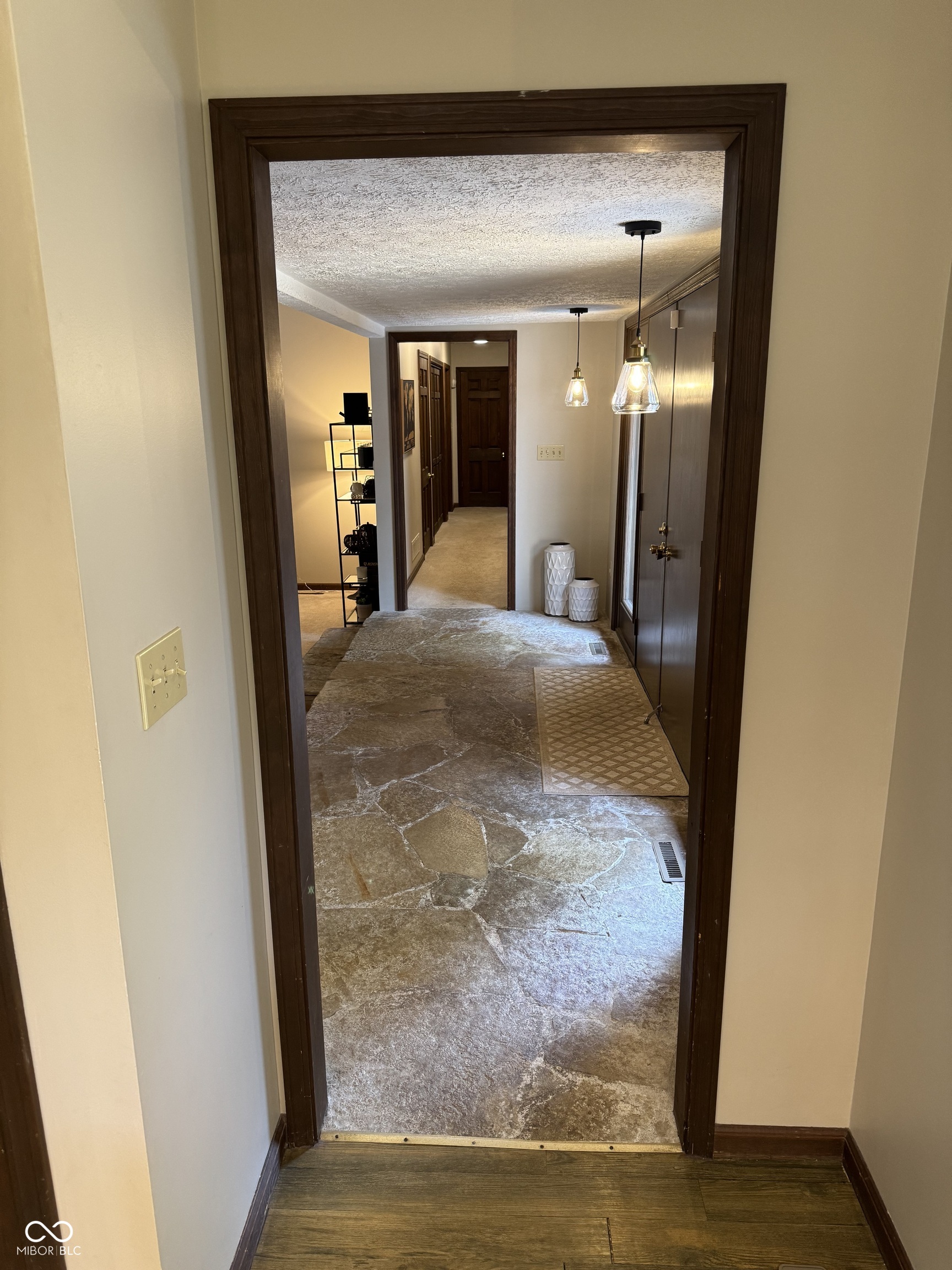 9103 Sargent Road