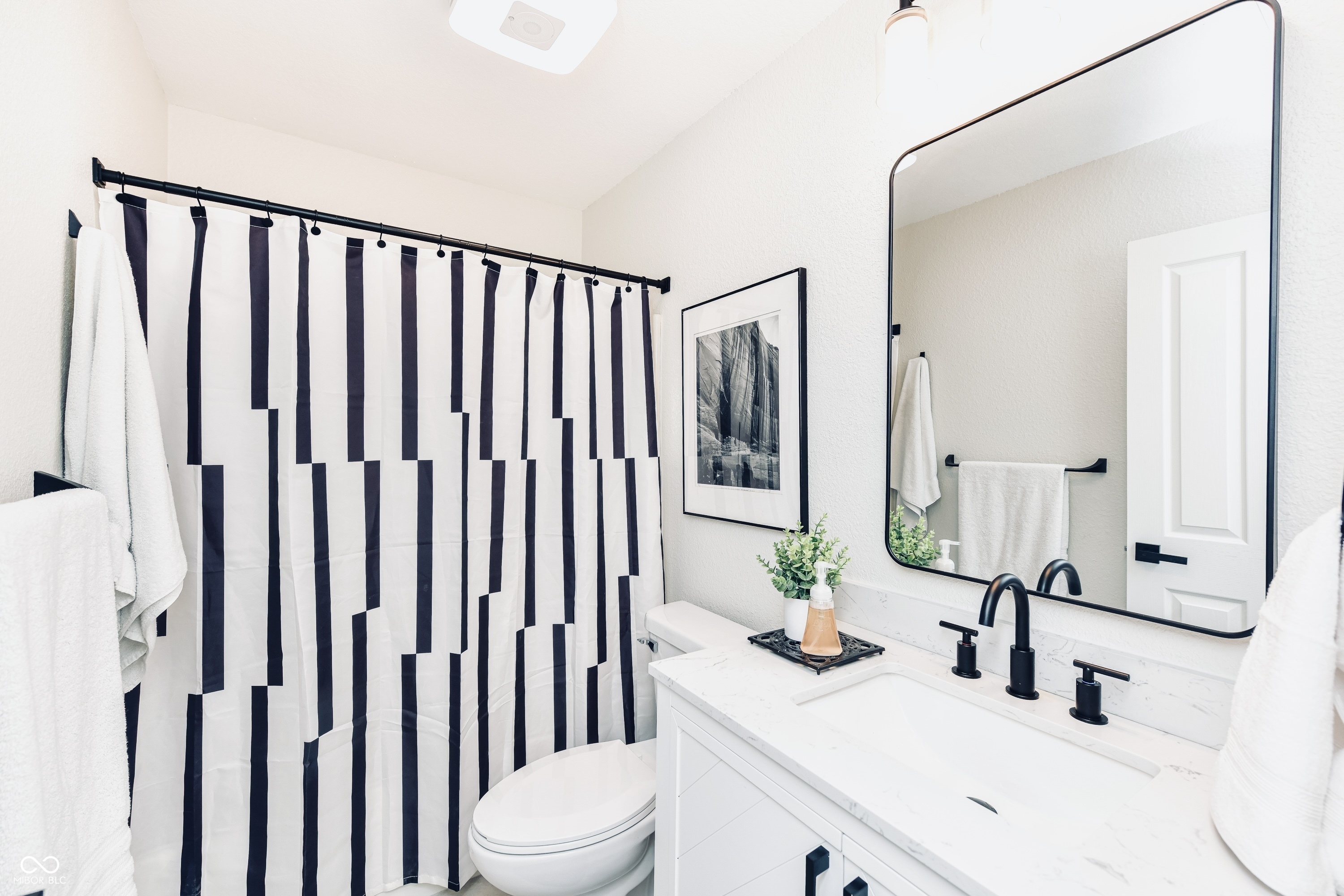 11761 Sand Creek Boulevard