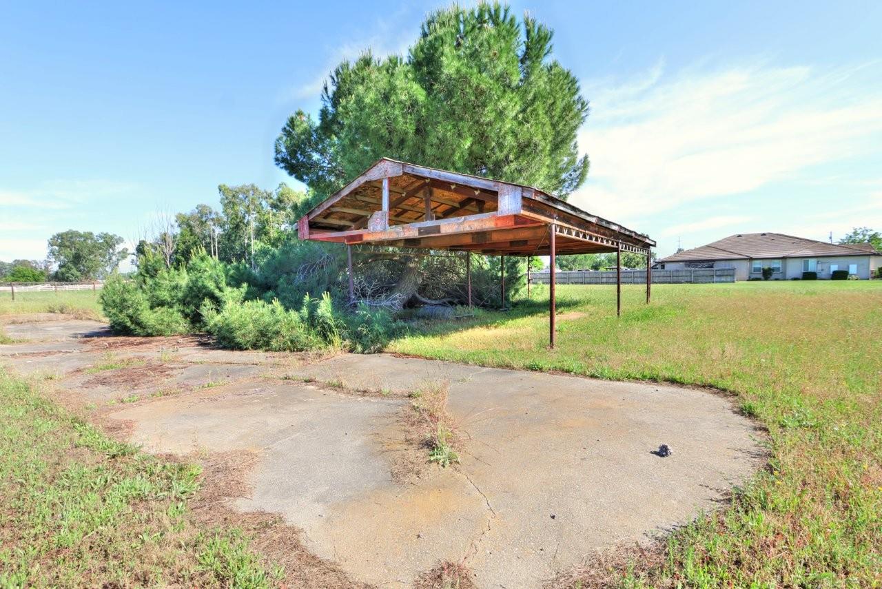 8205 MADRONE Street