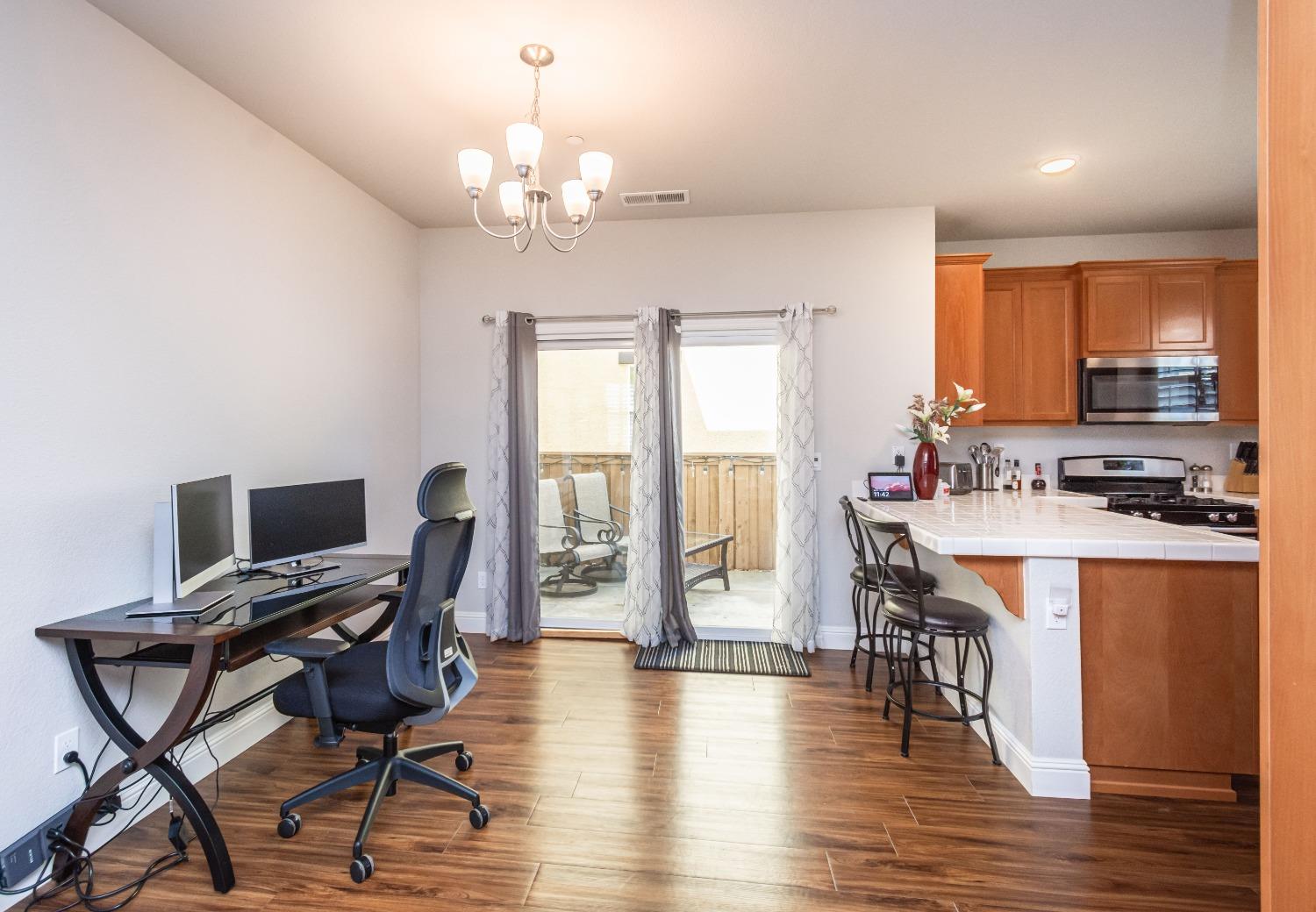 58 Huddlestone Circle