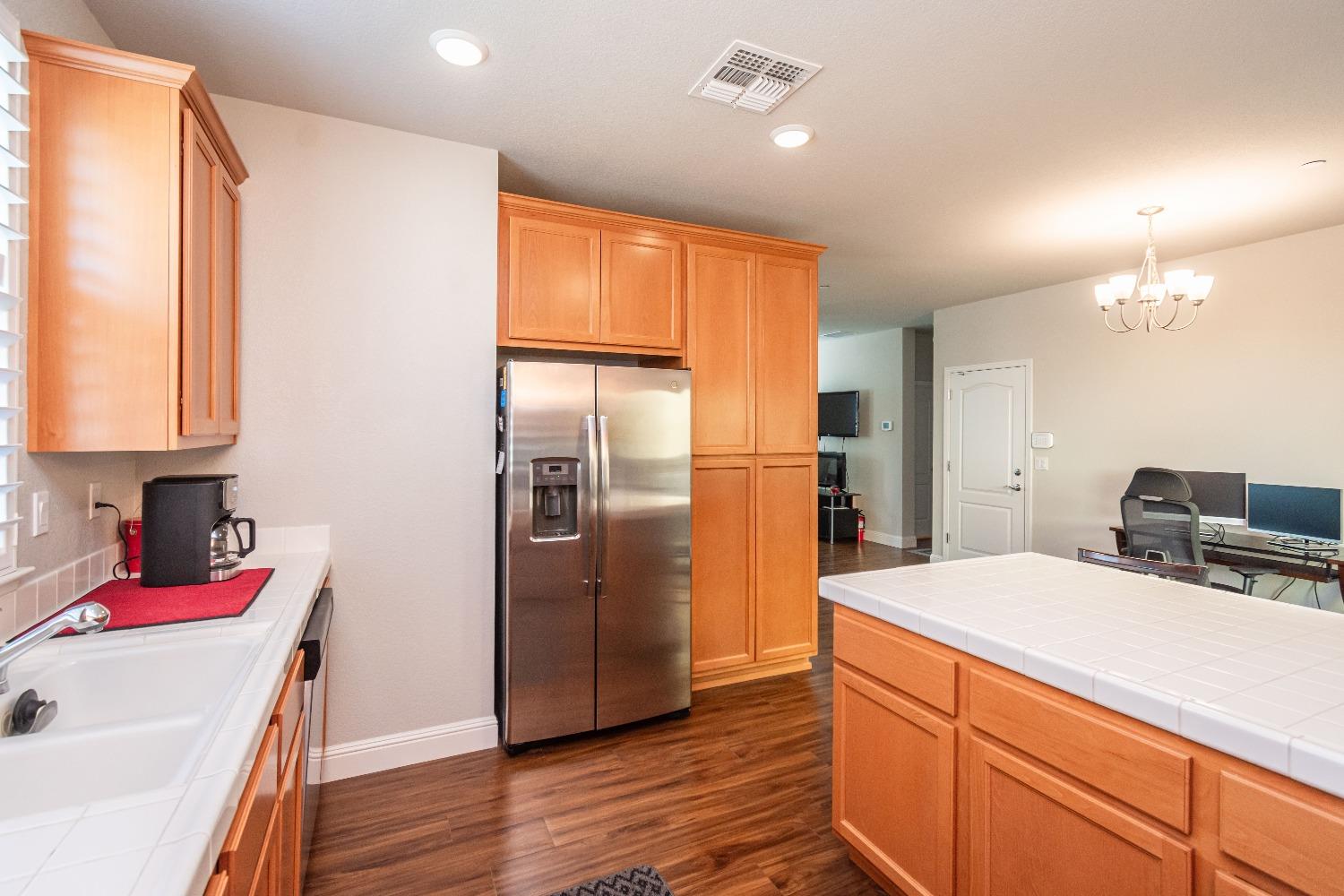 58 Huddlestone Circle