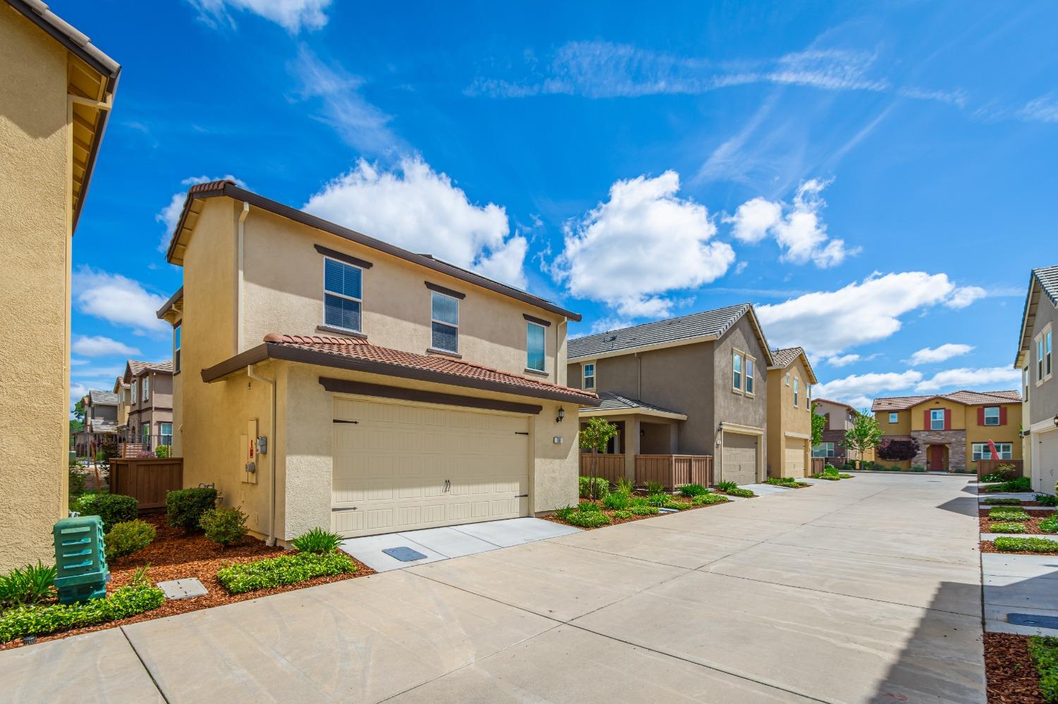 58 Huddlestone Circle