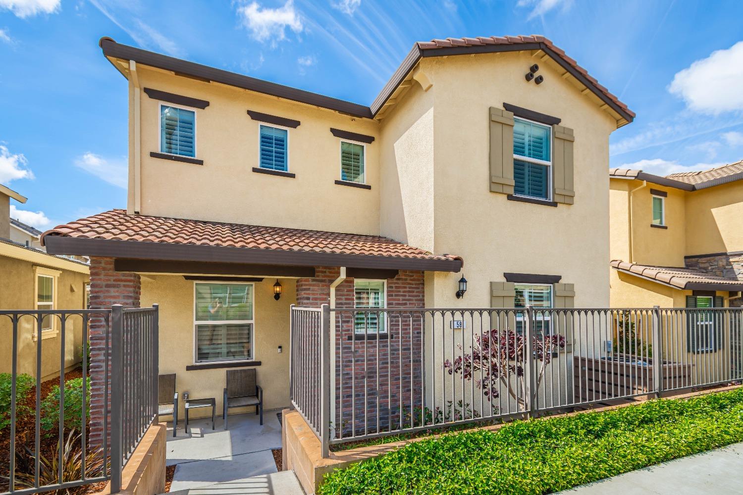 58 Huddlestone Circle