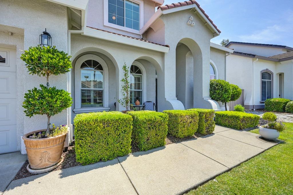 8976 Water Song Circle