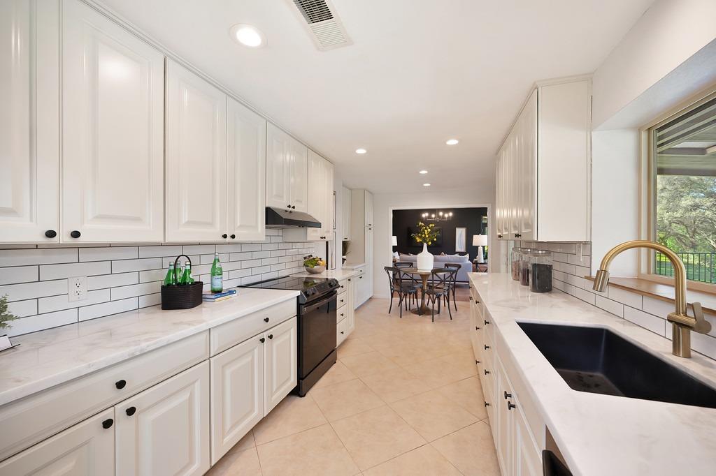 2079 Country Hill Run