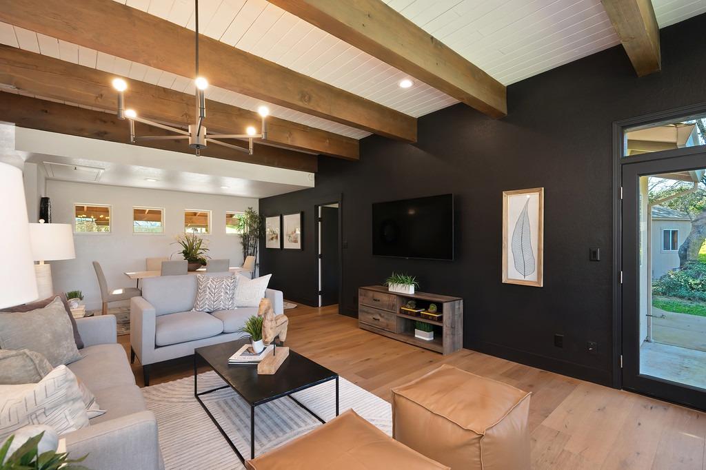 2079 Country Hill Run