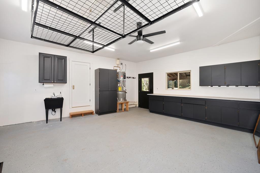 2079 Country Hill Run