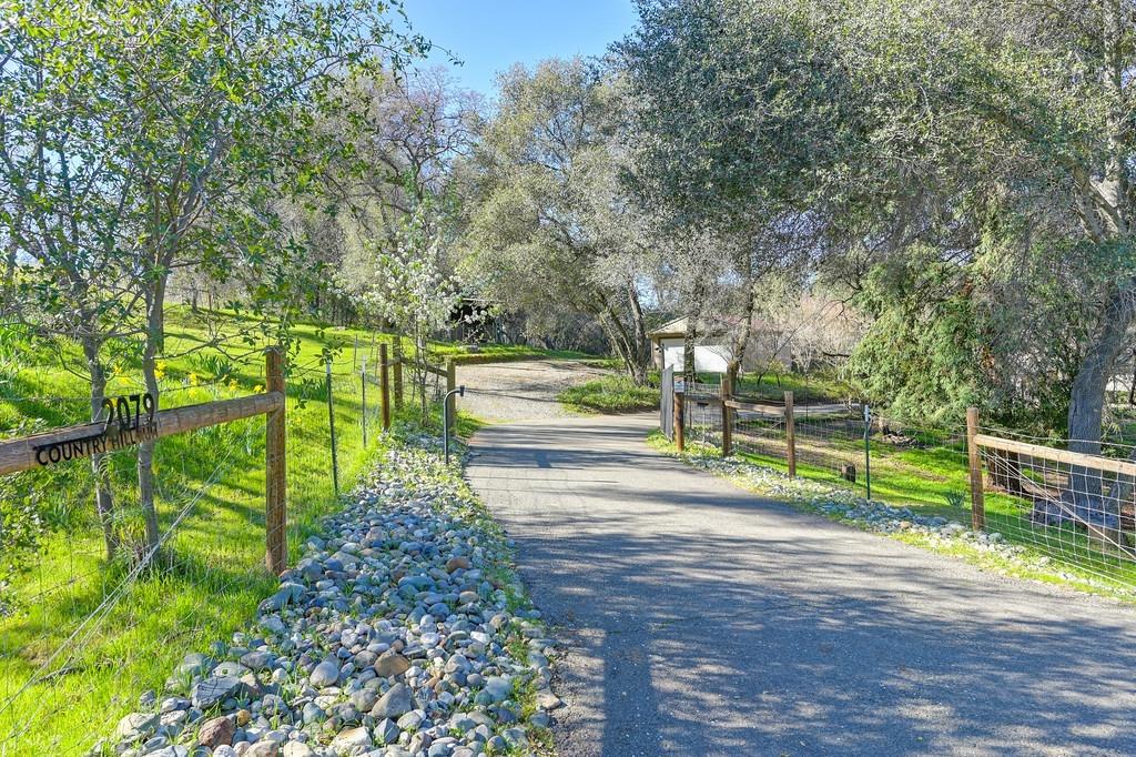 2079 Country Hill Run