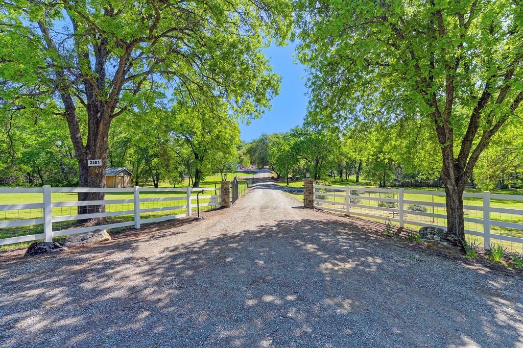 3461 Sugarloaf Mountain Road