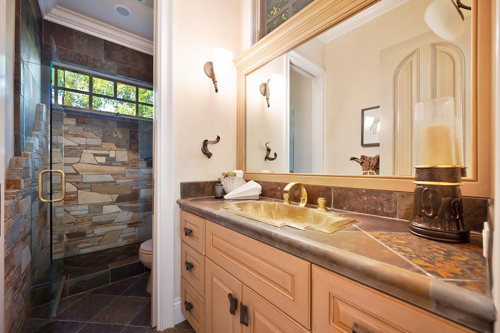 5128 Prior Ridge