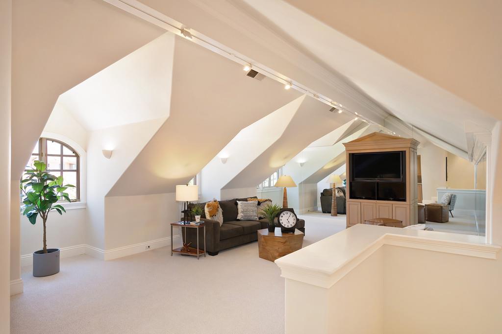 5128 Prior Ridge