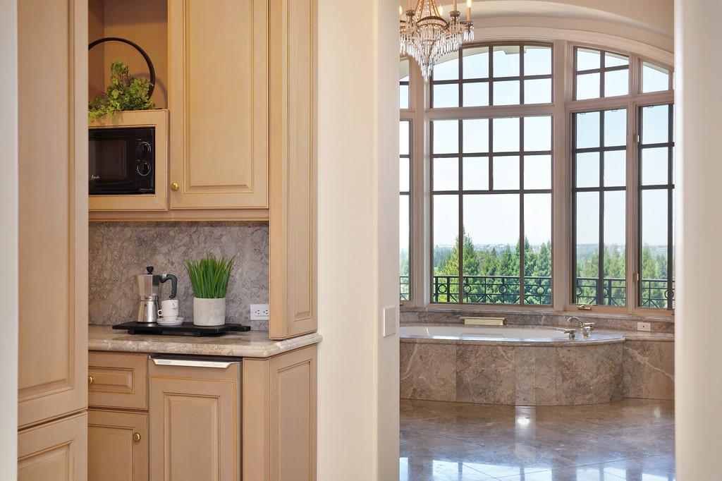 5128 Prior Ridge