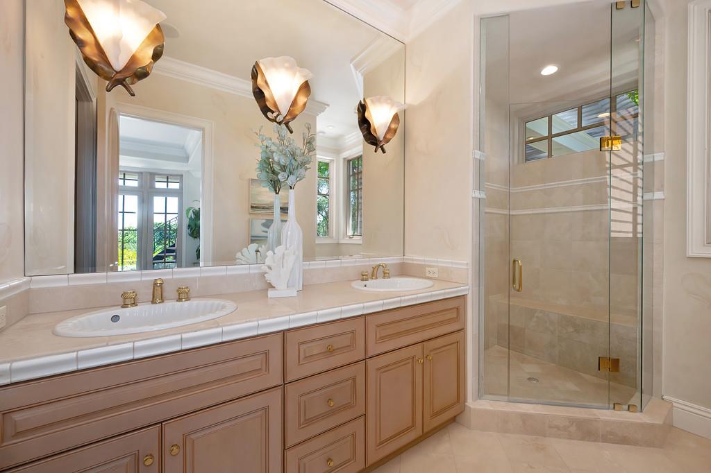 5128 Prior Ridge