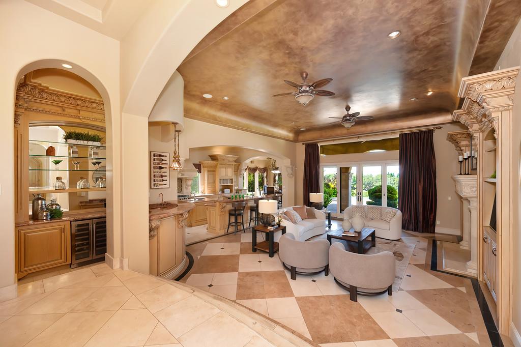 5535 Eden Roc Drive