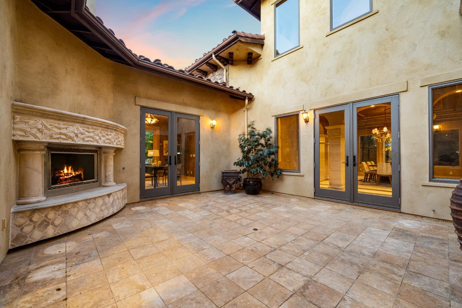 5535 Eden Roc Drive