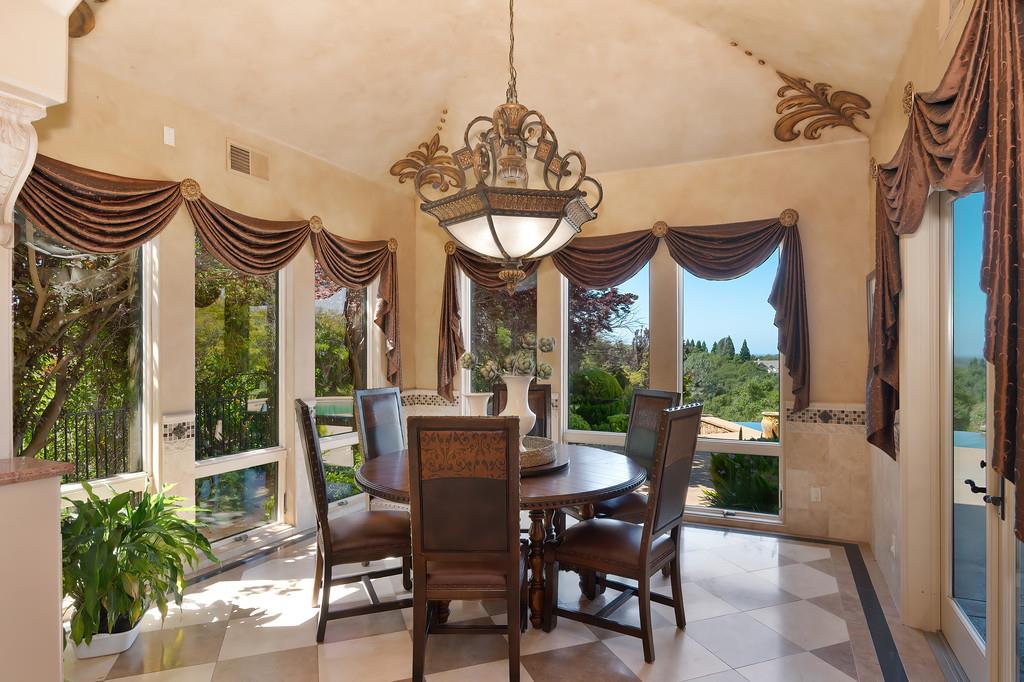 5535 Eden Roc Drive