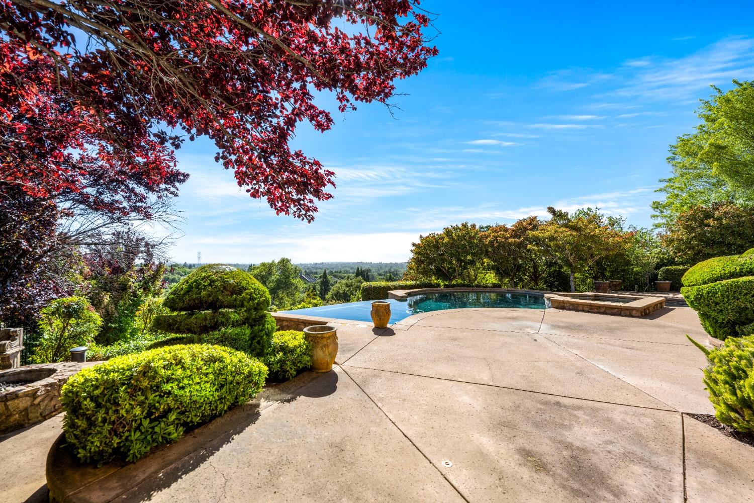 5535 Eden Roc Drive
