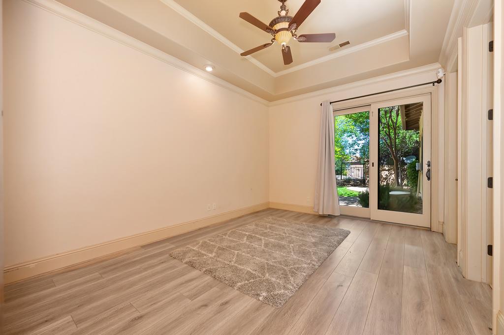 5535 Eden Roc Drive