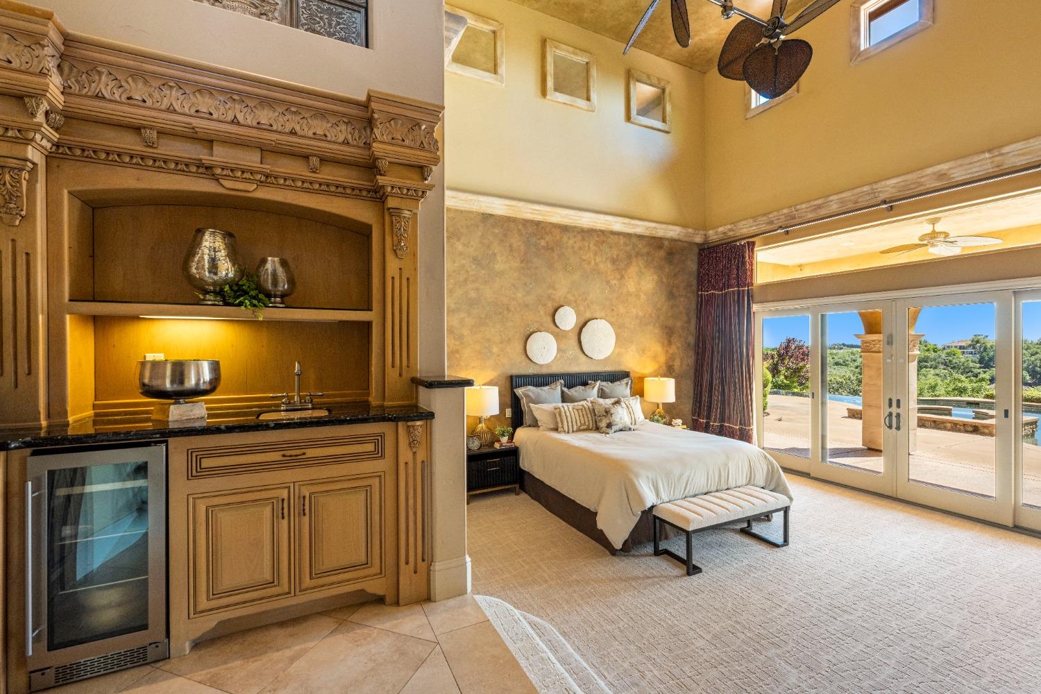 5535 Eden Roc Drive