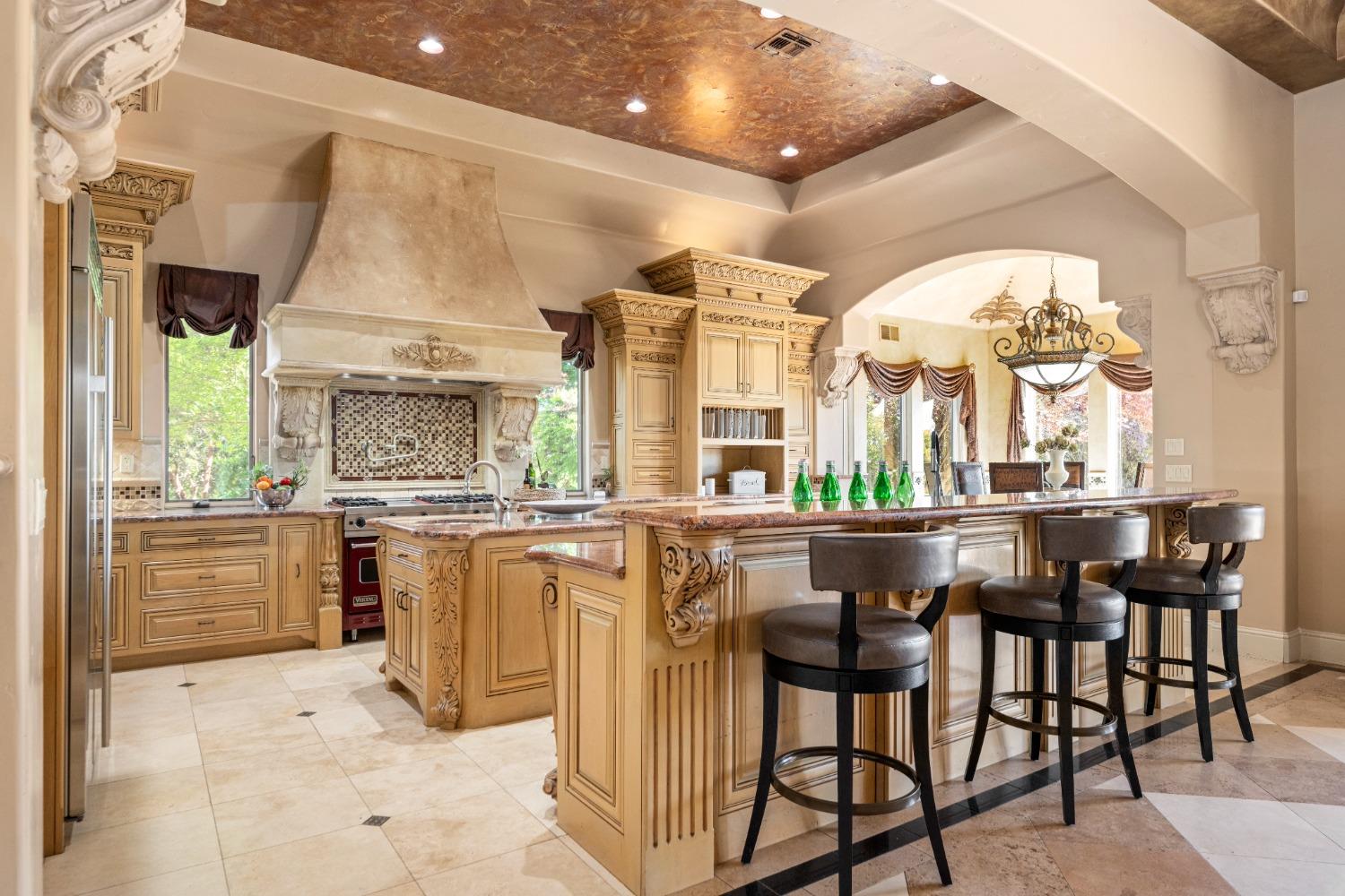 5535 Eden Roc Drive