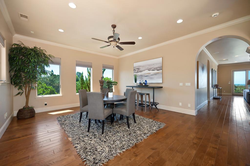5535 Eden Roc Drive