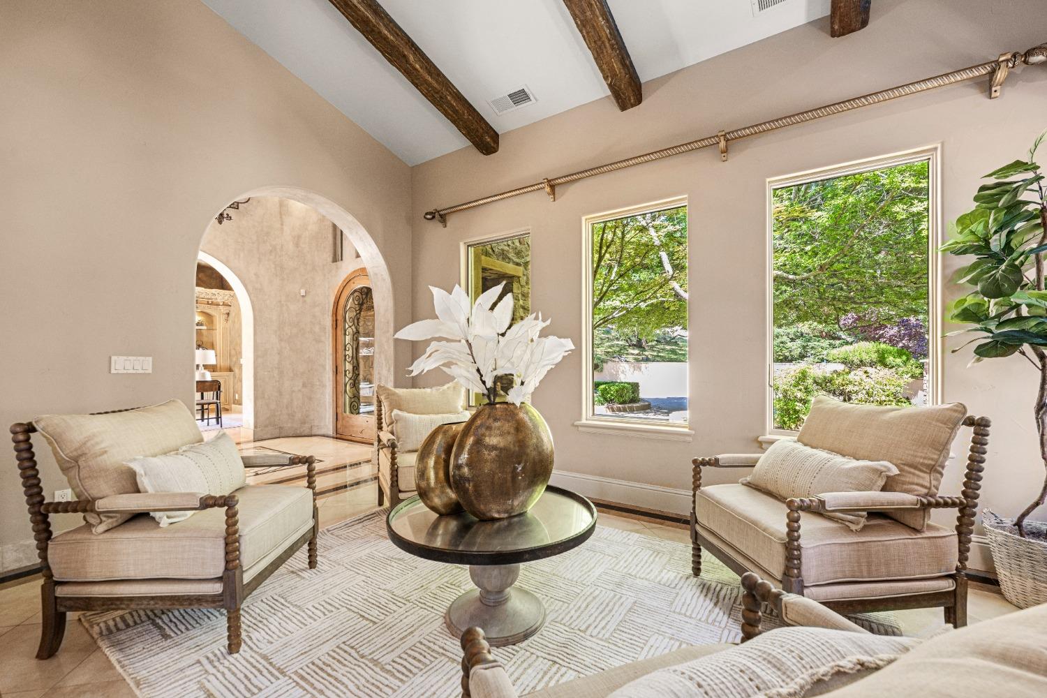 5535 Eden Roc Drive