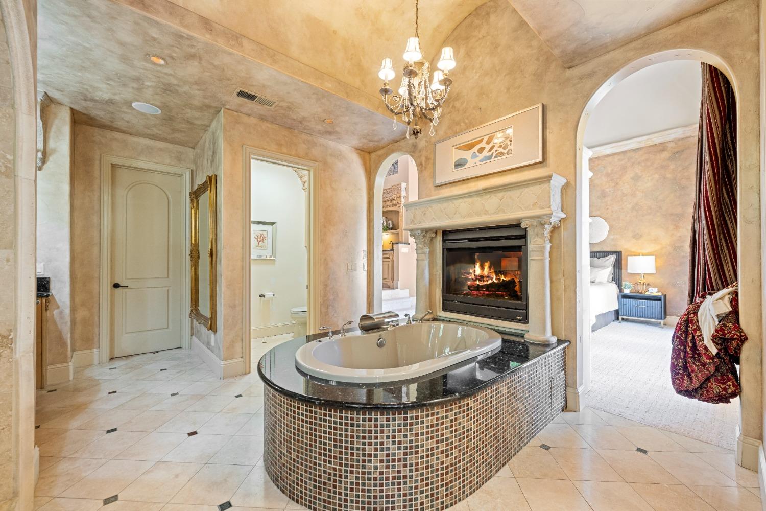 5535 Eden Roc Drive