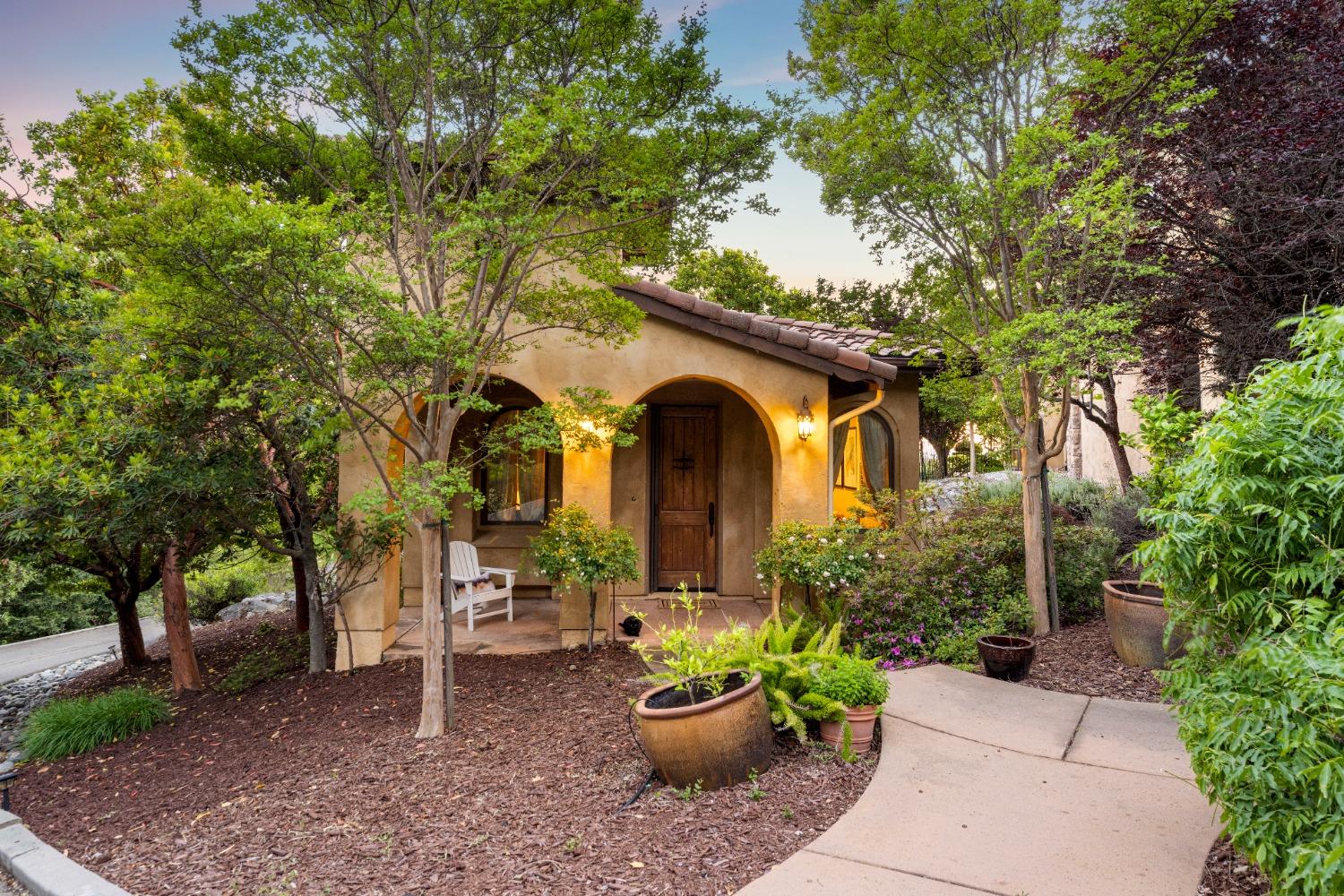 5535 Eden Roc Drive