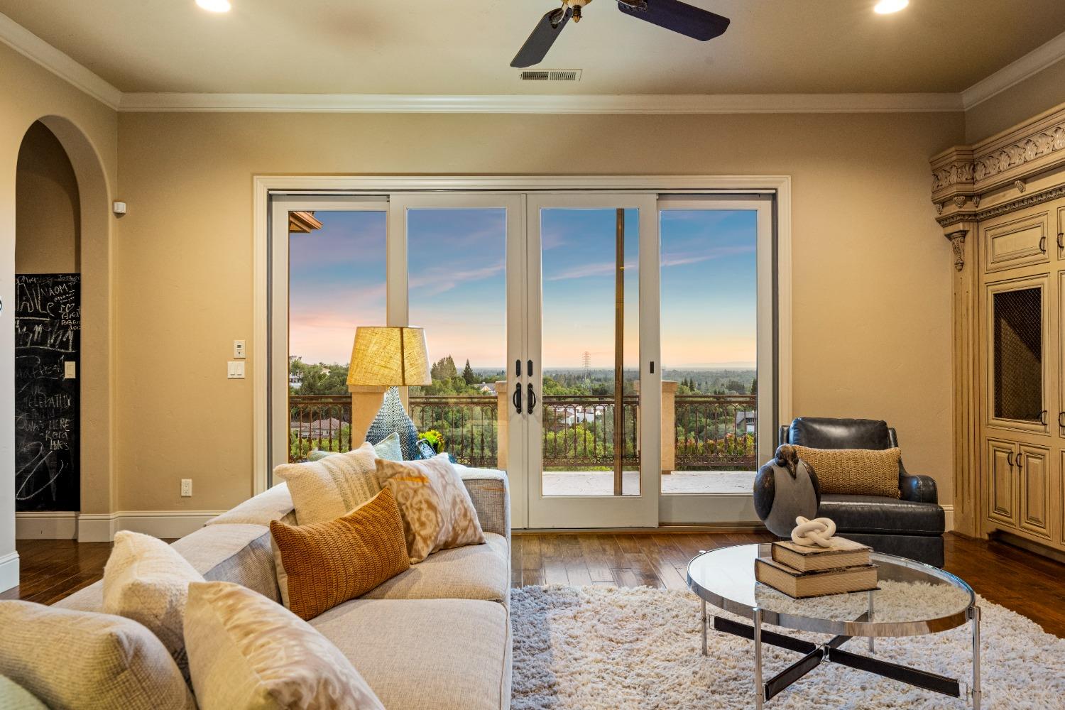 5535 Eden Roc Drive