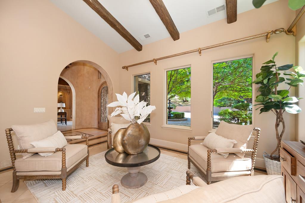 5535 Eden Roc Drive