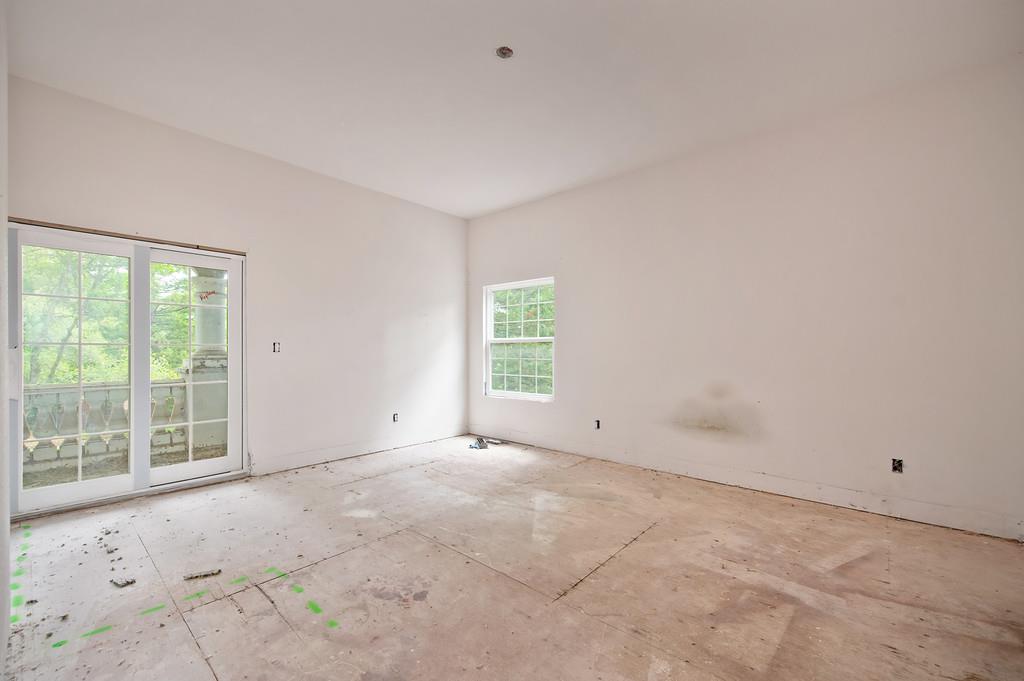 6275 Barcelona Court