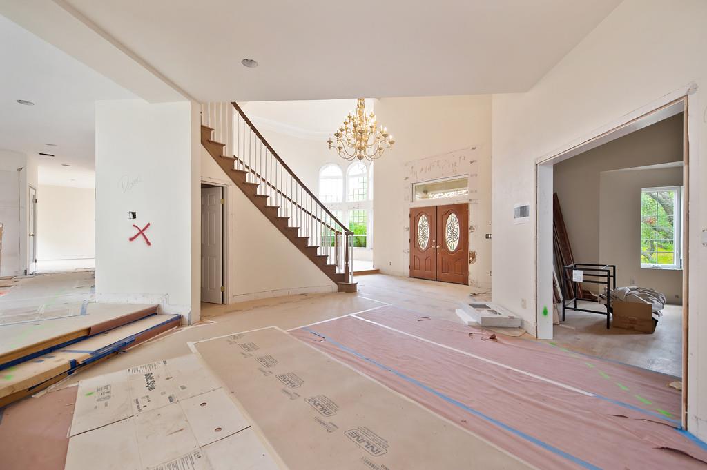 6275 Barcelona Court