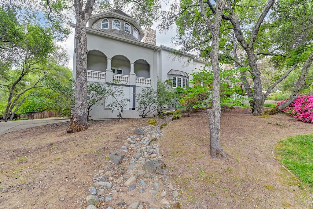 6275 Barcelona Court