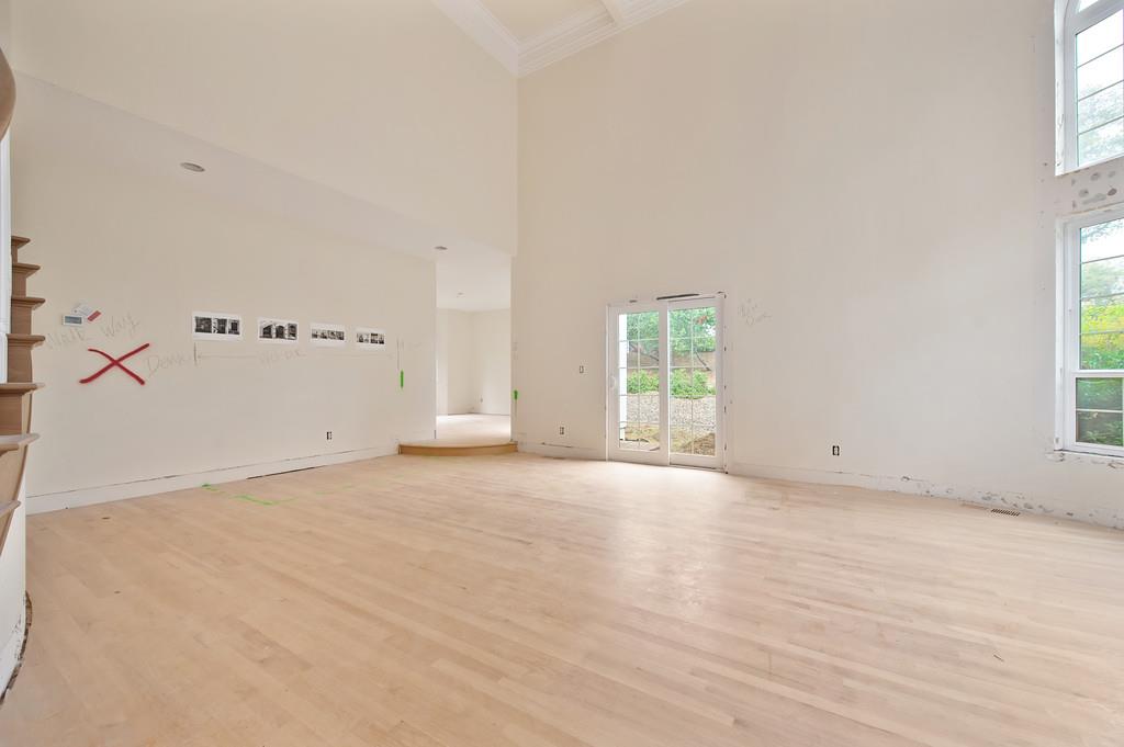 6275 Barcelona Court