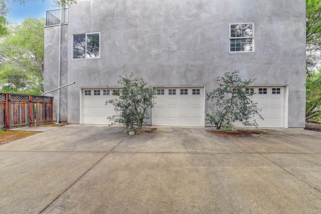 6275 Barcelona Court