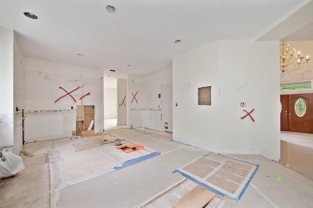 6275 Barcelona Court