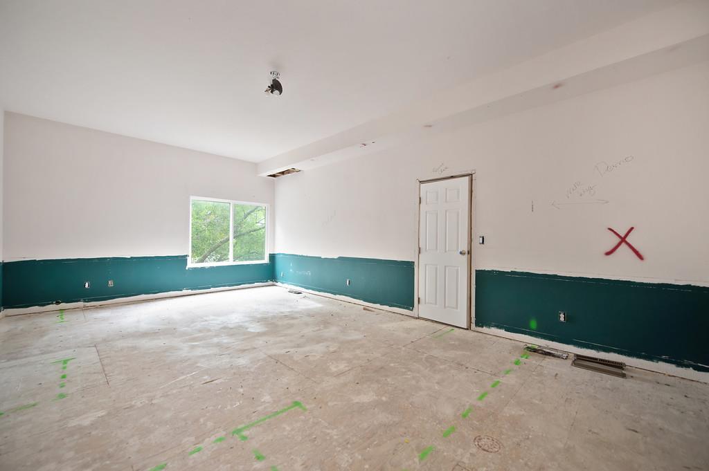 6275 Barcelona Court