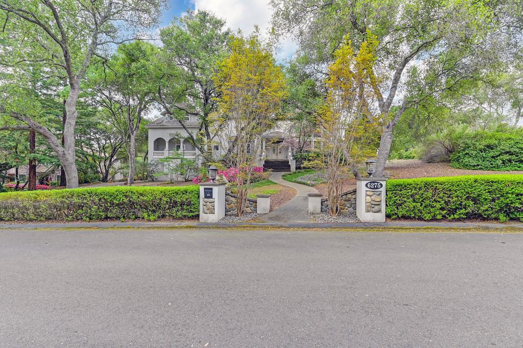 6275 Barcelona Court