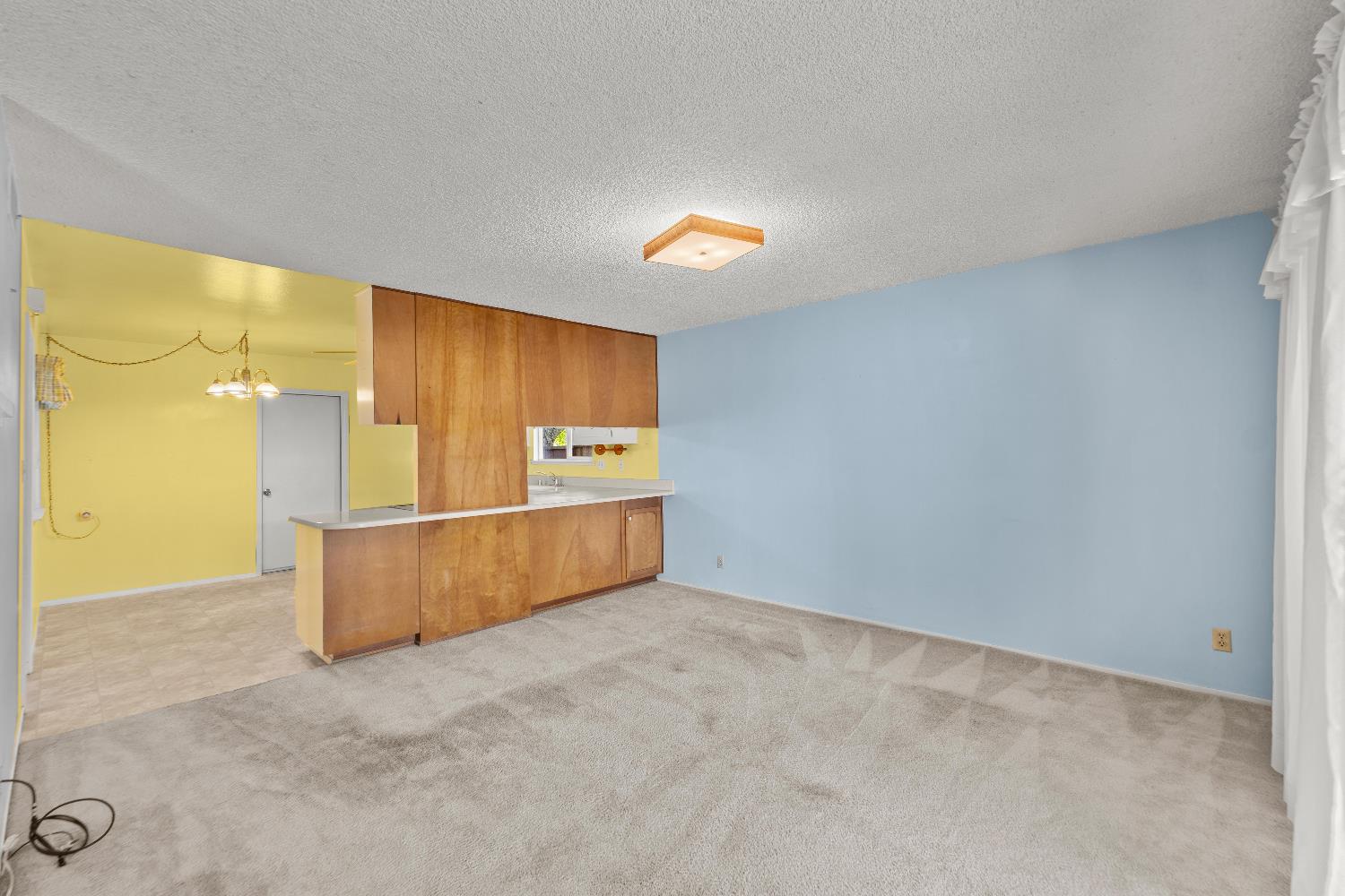 5021 Hillridge Way