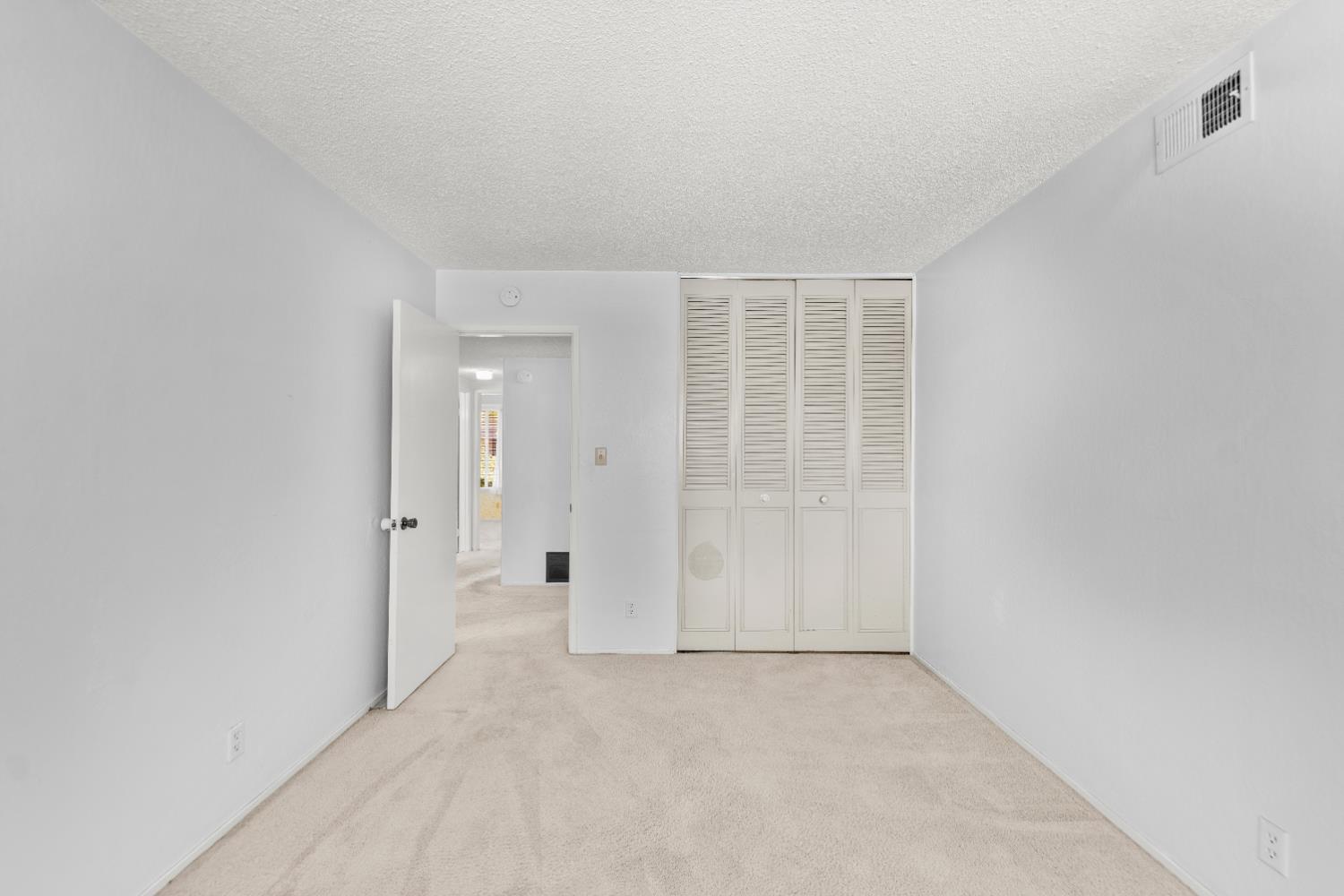 5021 Hillridge Way