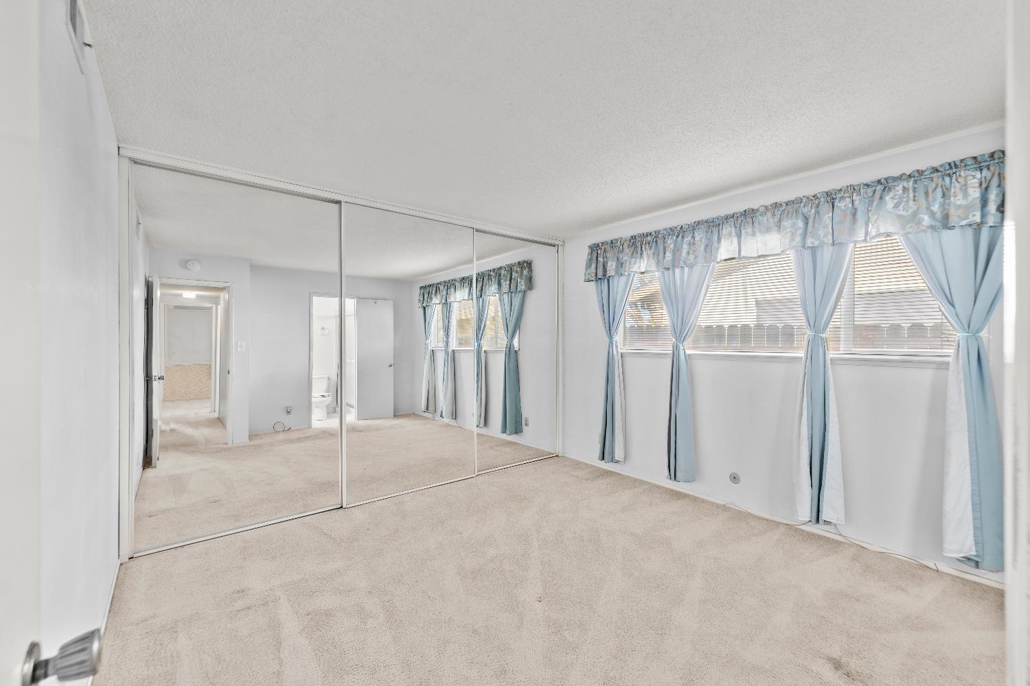 5021 Hillridge Way