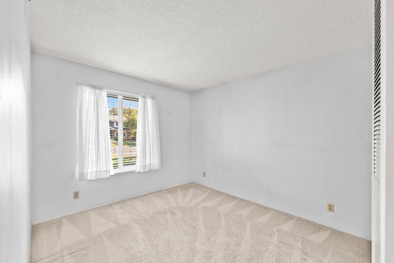 5021 Hillridge Way