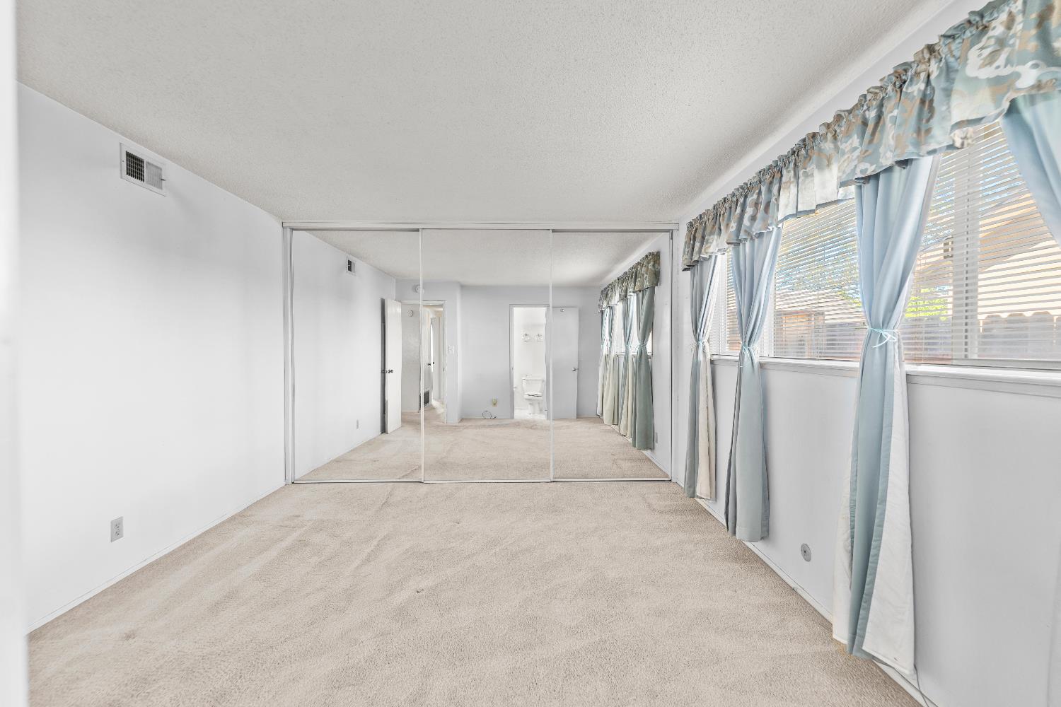 5021 Hillridge Way