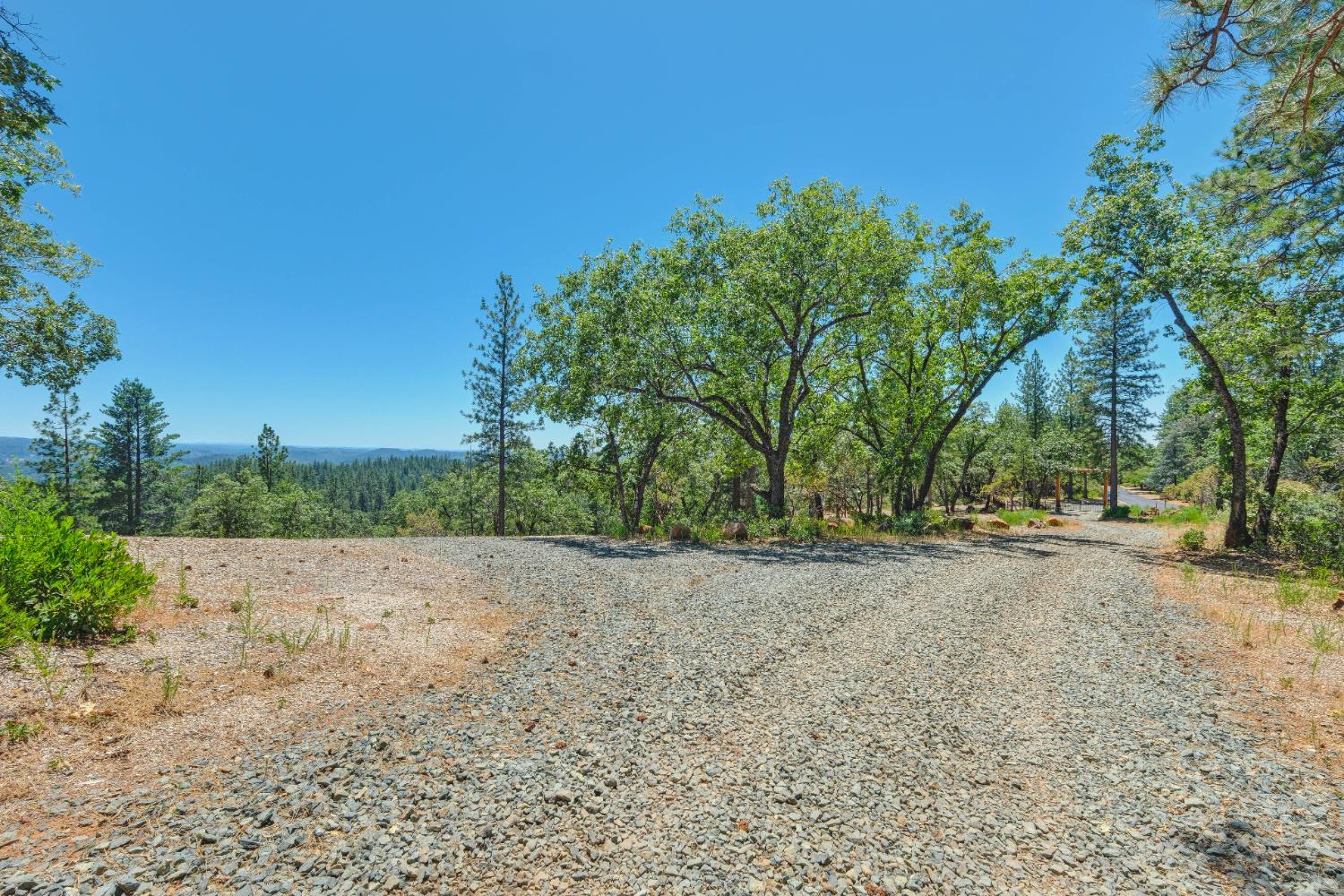 17200 Mountain View Drive